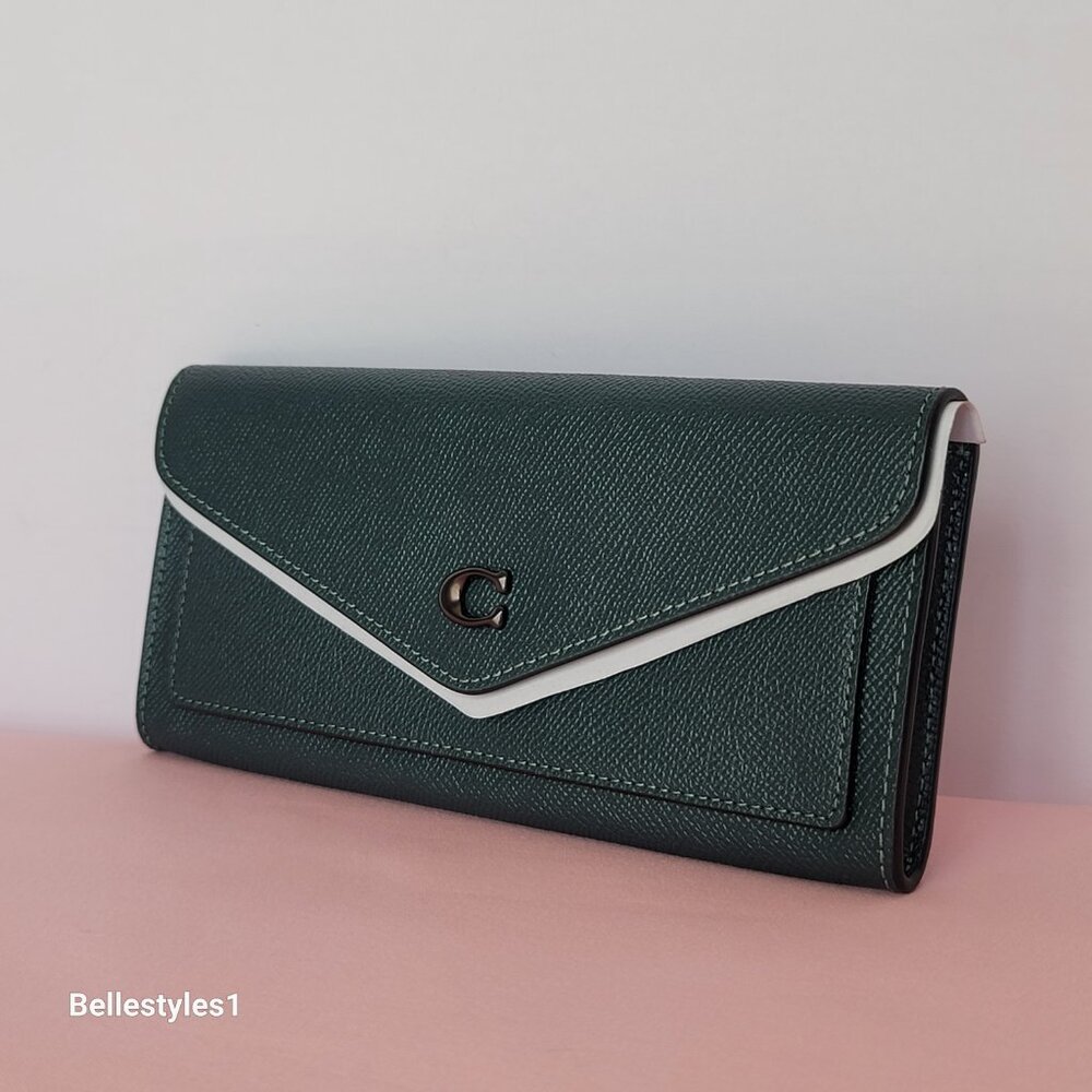 COACH Wyn Envelope Crossgrain Leather Large Wallet- Forest color⭐ - Picture 5 of 16